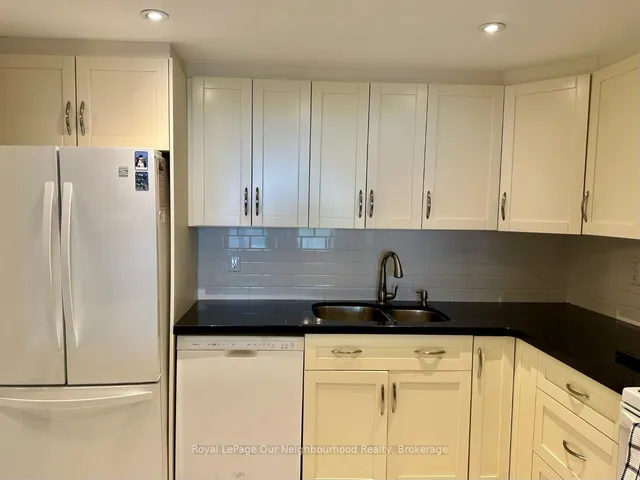 Additional image 11 of 20 Dean Park Rd Unit 611