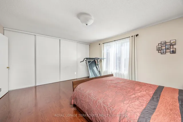 Additional image 22 of 526 Renforth Dr