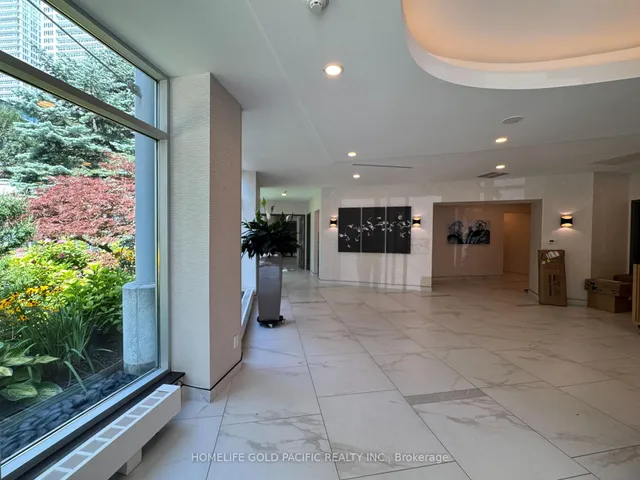 Additional image 4 of 600 Queens Quay Unit 611