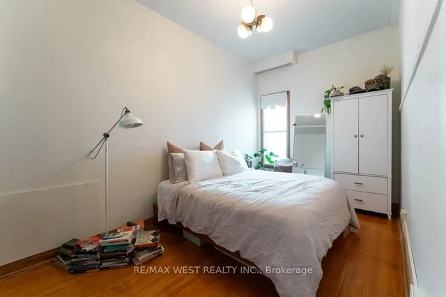 Additional image 16 of 23 clinton St