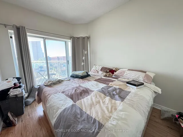 Additional image 19 of 600 Queens Quay Unit 611