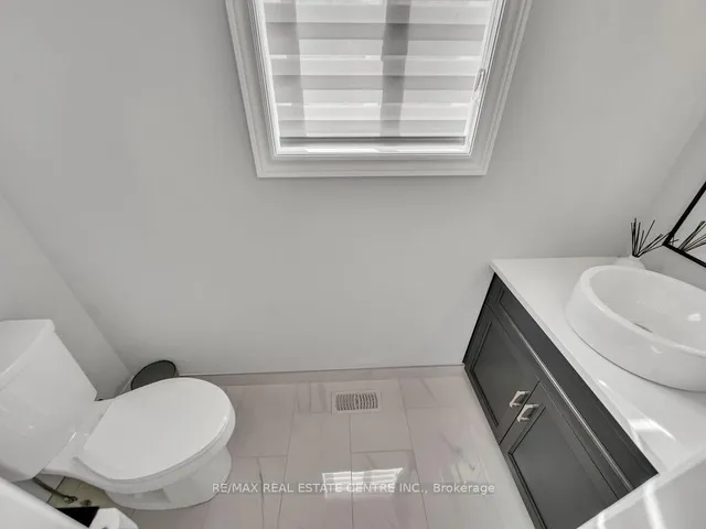Additional image 18 of 640 Florencedale Cres