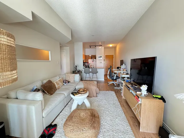 Additional image 29 of 600 Queens Quay Unit 611