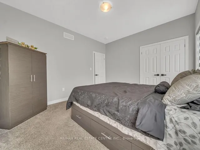 Additional image 26 of 640 Florencedale Cres