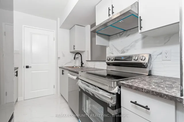 Additional image 18 of 330 Mccowan Rd Unit 501