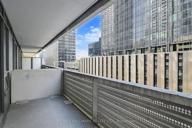 房产图片 16 - 多伦多杨格街2221号313单元