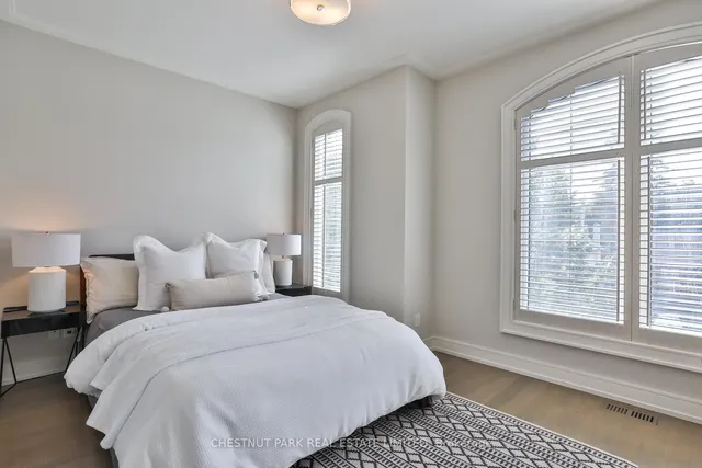 Additional image 24 of 176 Lawrence Ave