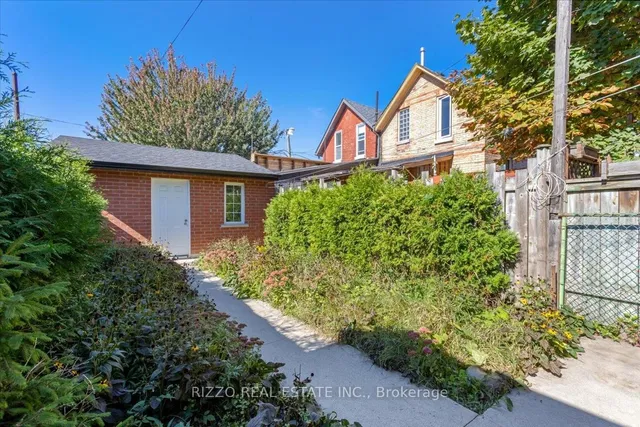 Additional image 27 of 196 Claremont St