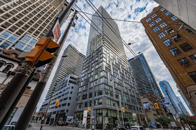 Additional image 5 of 101 Peter St Unit 601