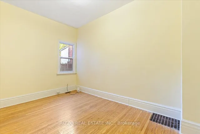 Additional image 18 of 196 Claremont St