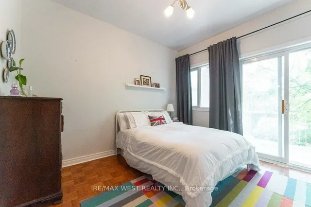 Additional image 18 of 23 clinton St