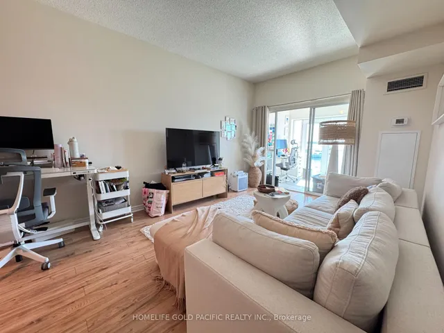 Additional image 24 of 600 Queens Quay Unit 611