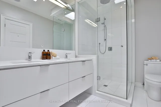 Additional image 22 of 176 Lawrence Ave