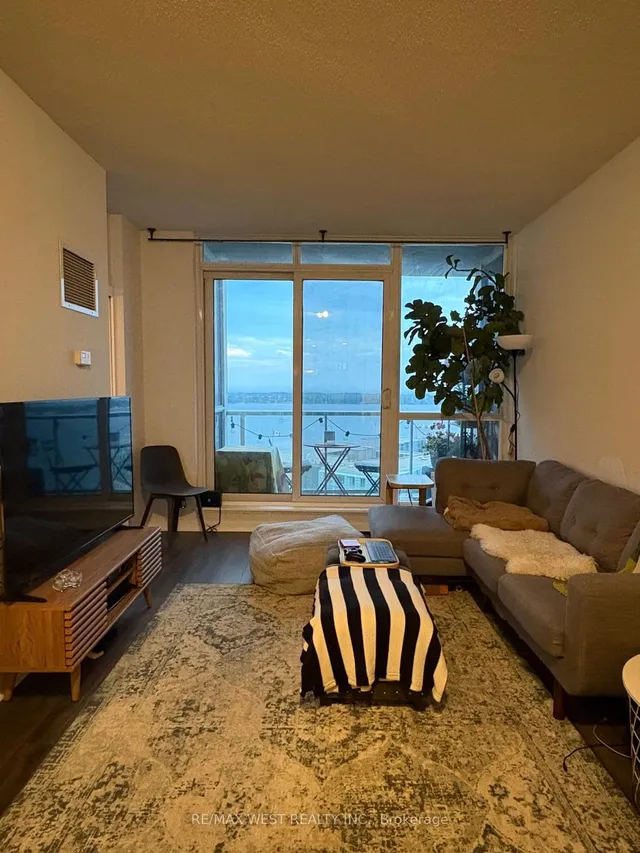Property image for 218 Queens Quay Unit 2204