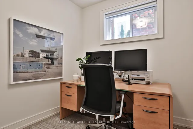 Additional image 32 of 176 Lawrence Ave