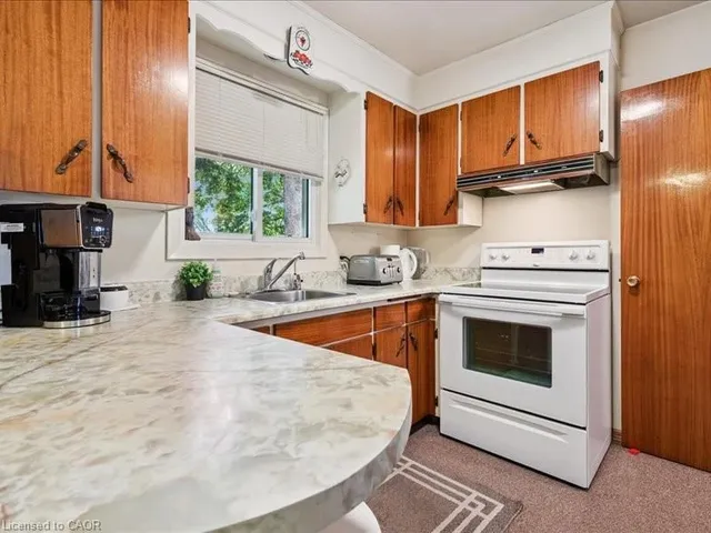 Additional image 12 of 41 Boniface Ave