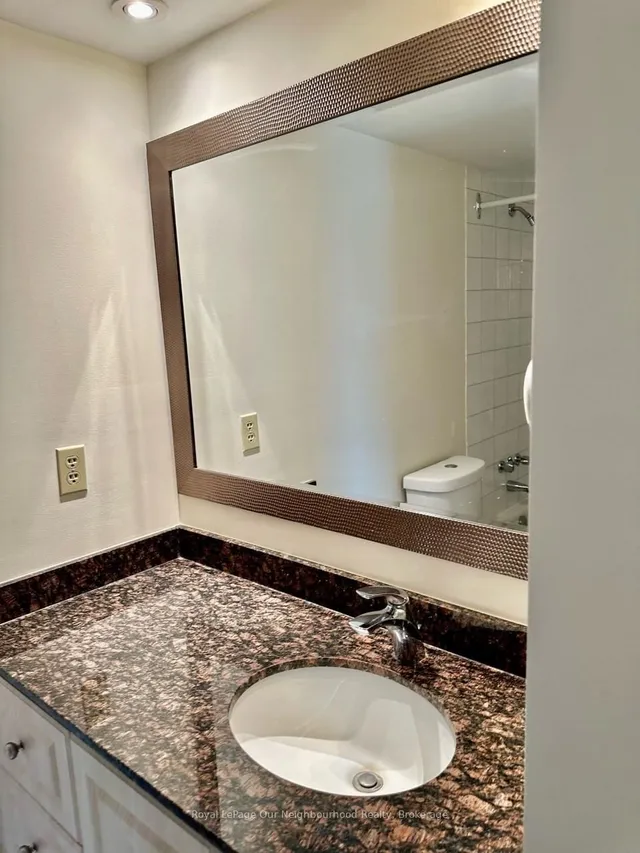 Additional image 17 of 20 Dean Park Rd Unit 611