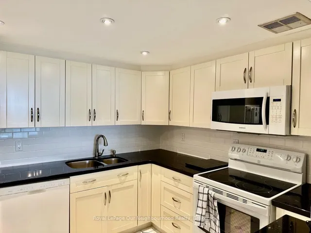 Additional image 12 of 20 Dean Park Rd Unit 611