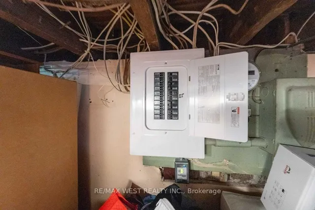 Additional image 22 of 23 clinton St