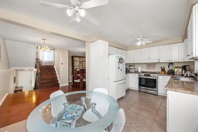 Additional image 11 of 526 Renforth Dr