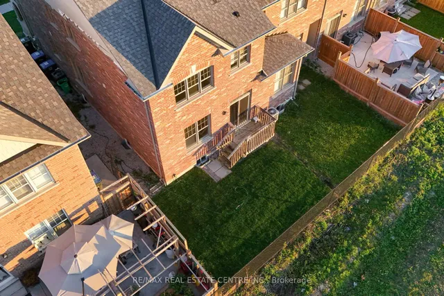 Additional image 26 of 18 Hogan Manor Dr