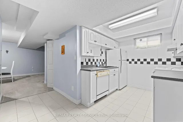 Additional image 28 of 67 Wildercroft Ave