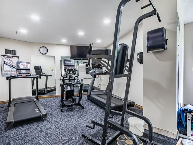 Additional image 38 of 3695 Kaneff Cres Unit 211
