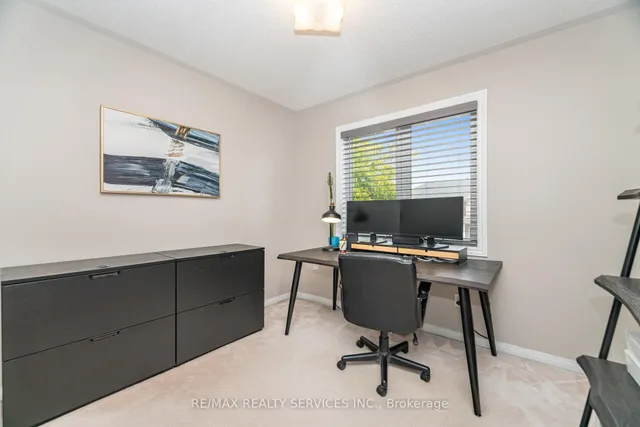 Additional image 27 of 37 Sunnybrook Cres