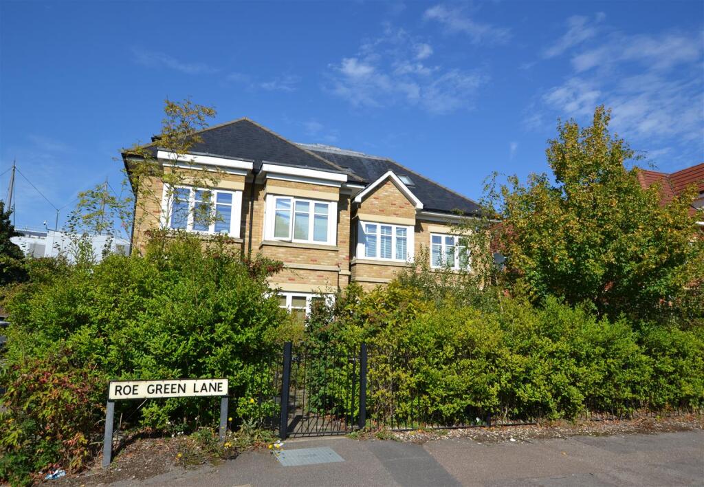 Additional image 17 of Roe Green Lane, Hatfield