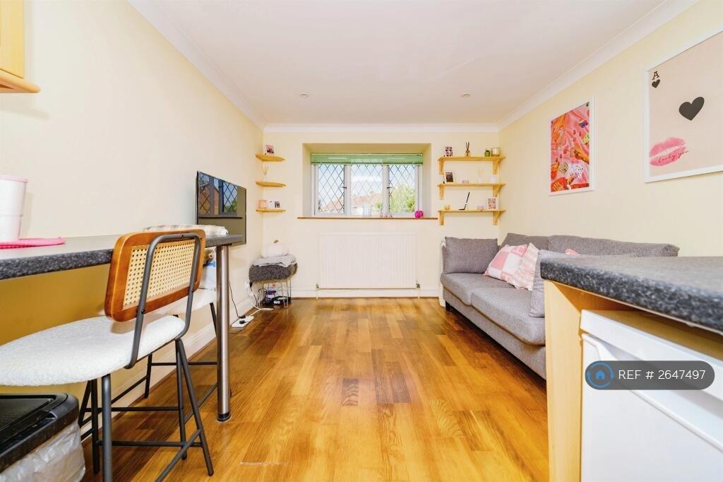 Additional image 5 of St Annes Road, London Colney, AL2