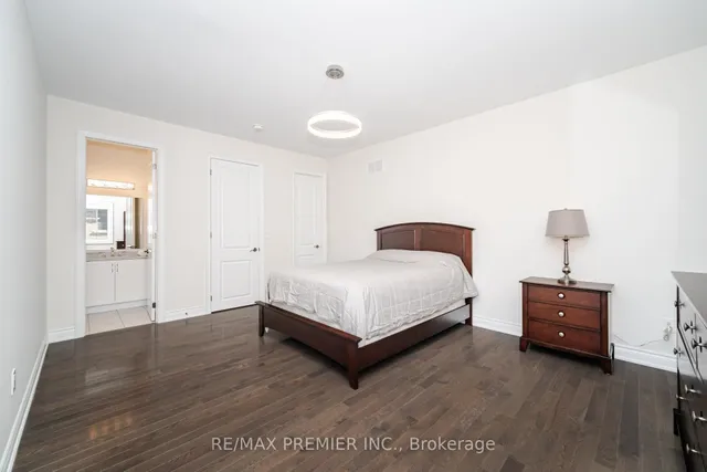 Additional image 41 of 18 Erintown Cres