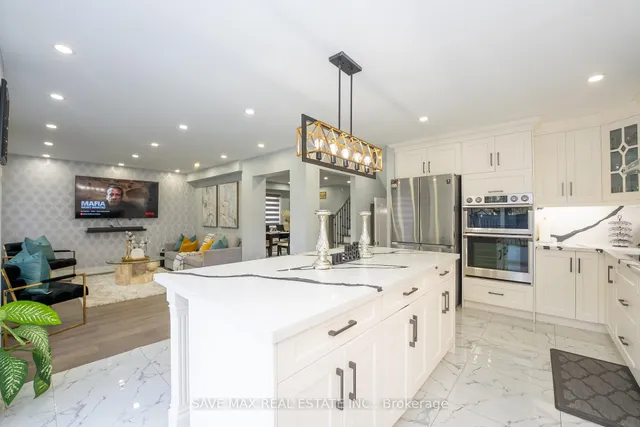 Additional image 13 of 100 Crown Victoria Dr