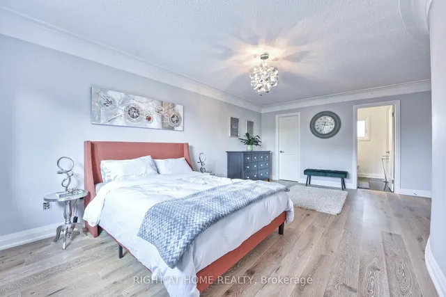 Additional image 24 of 1517 Queensbury Cres