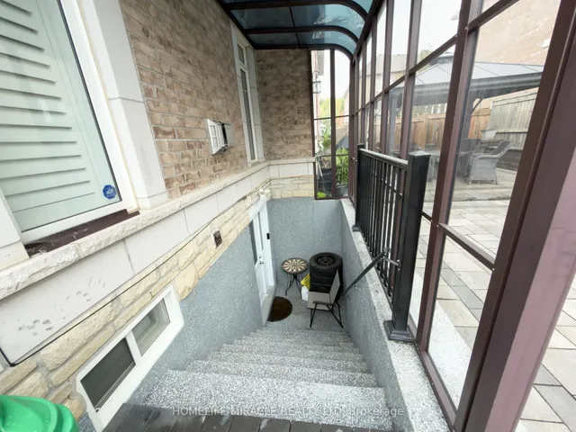 Additional image 49 of 404 Queen Mary Dr