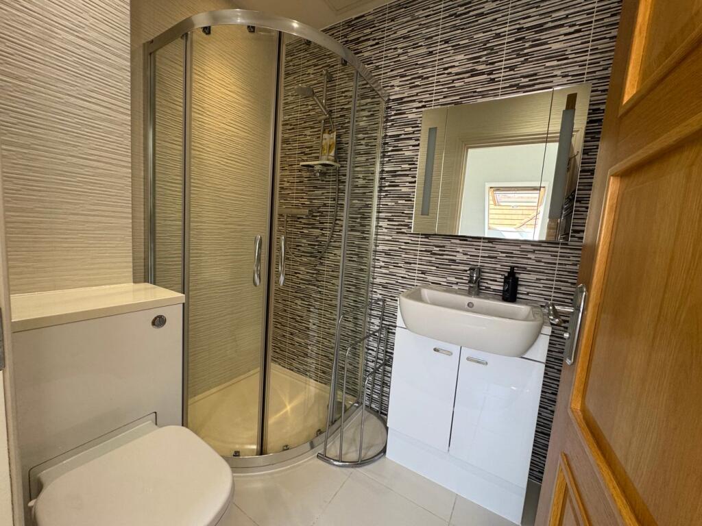 Additional image 14 of Roe Green Lane, Hatfield, AL10