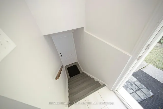 Additional image 25 of 35 Madison St