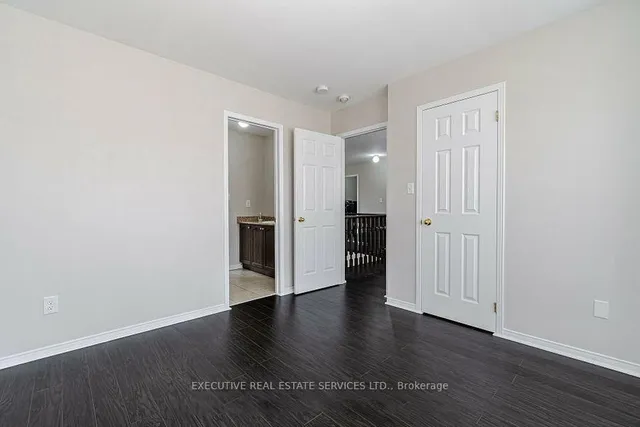 Additional image 3 of 36 Cookview Dr