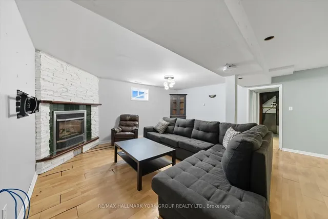 Additional image 35 of 27 Bromley Cres