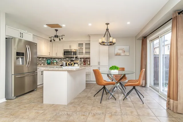 Additional image 11 of 107 Crown Victoria Dr