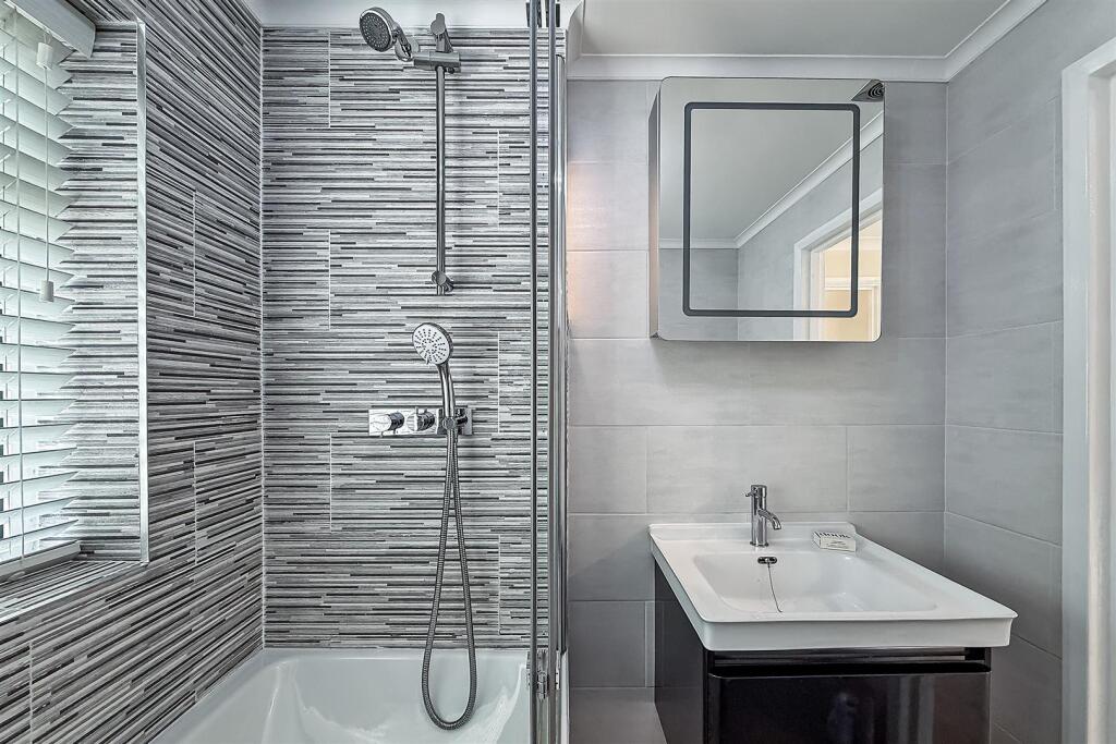 Additional image 30 of Cell Barnes Lane, St. Albans