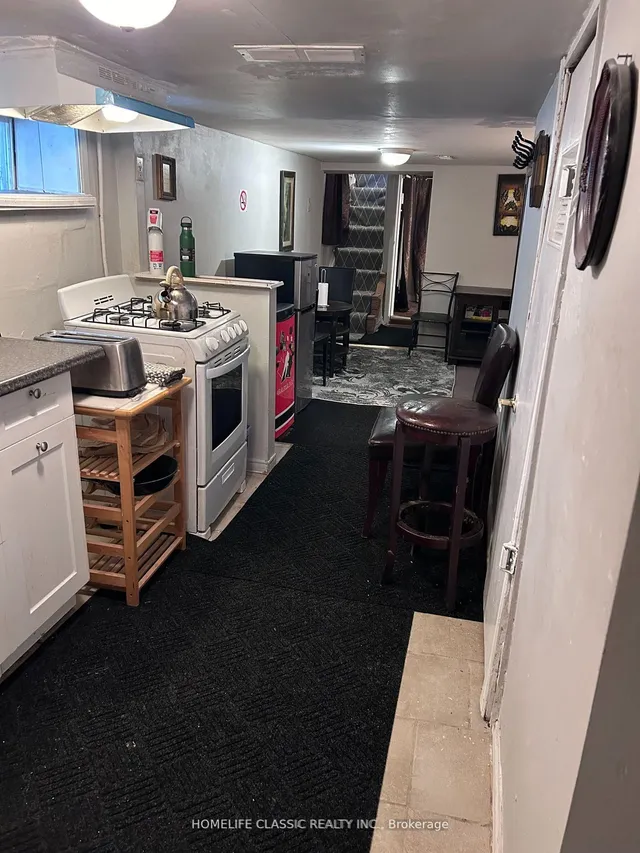 Additional image 14 of 3223 Dundas St