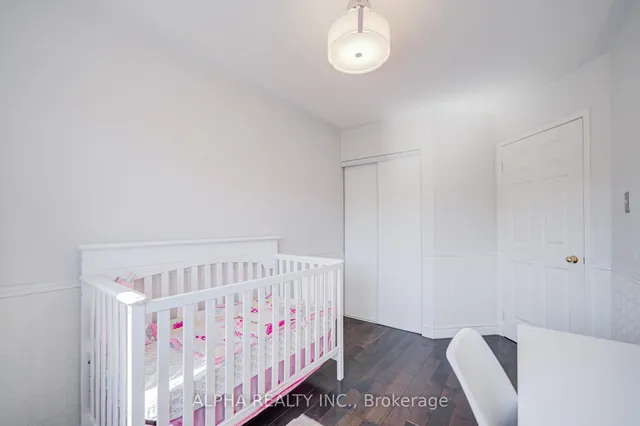 Additional image 22 of 102 Roxton Rd