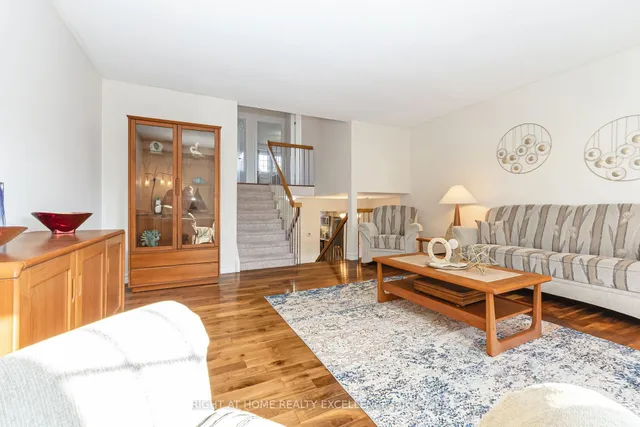 Additional image 12 of 13 Simmons Blvd