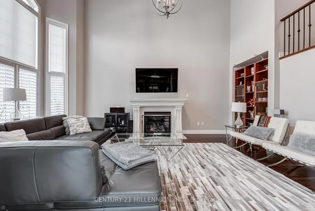 Additional image 17 of 29 EIffel Blvd