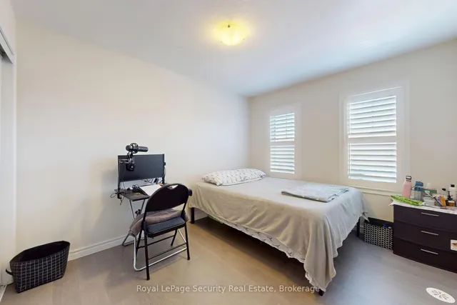 Additional image 34 of 55 Golden Springs Dr