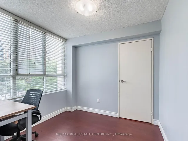 Additional image 20 of 3695 Kaneff Cres Unit 211