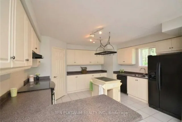 Additional image 4 of 42 Southbend Dr