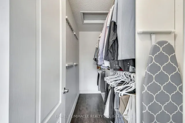 Additional image 19 of 373 Turnberry Cres