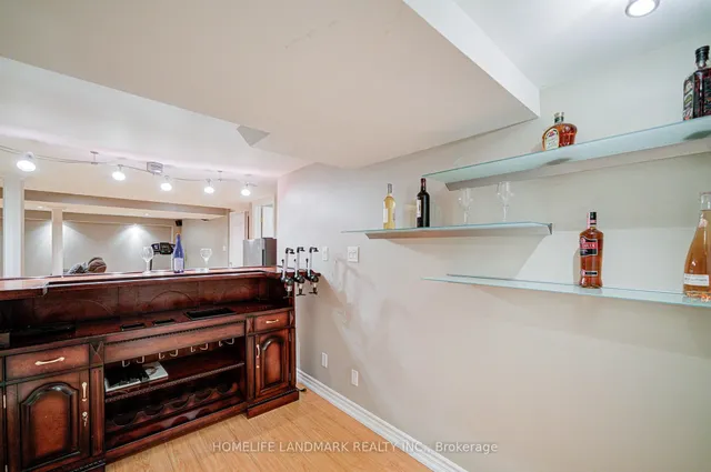 Additional image 5 of 1388 Pinery Cres