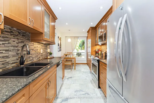 Additional image 8 of 13 Simmons Blvd